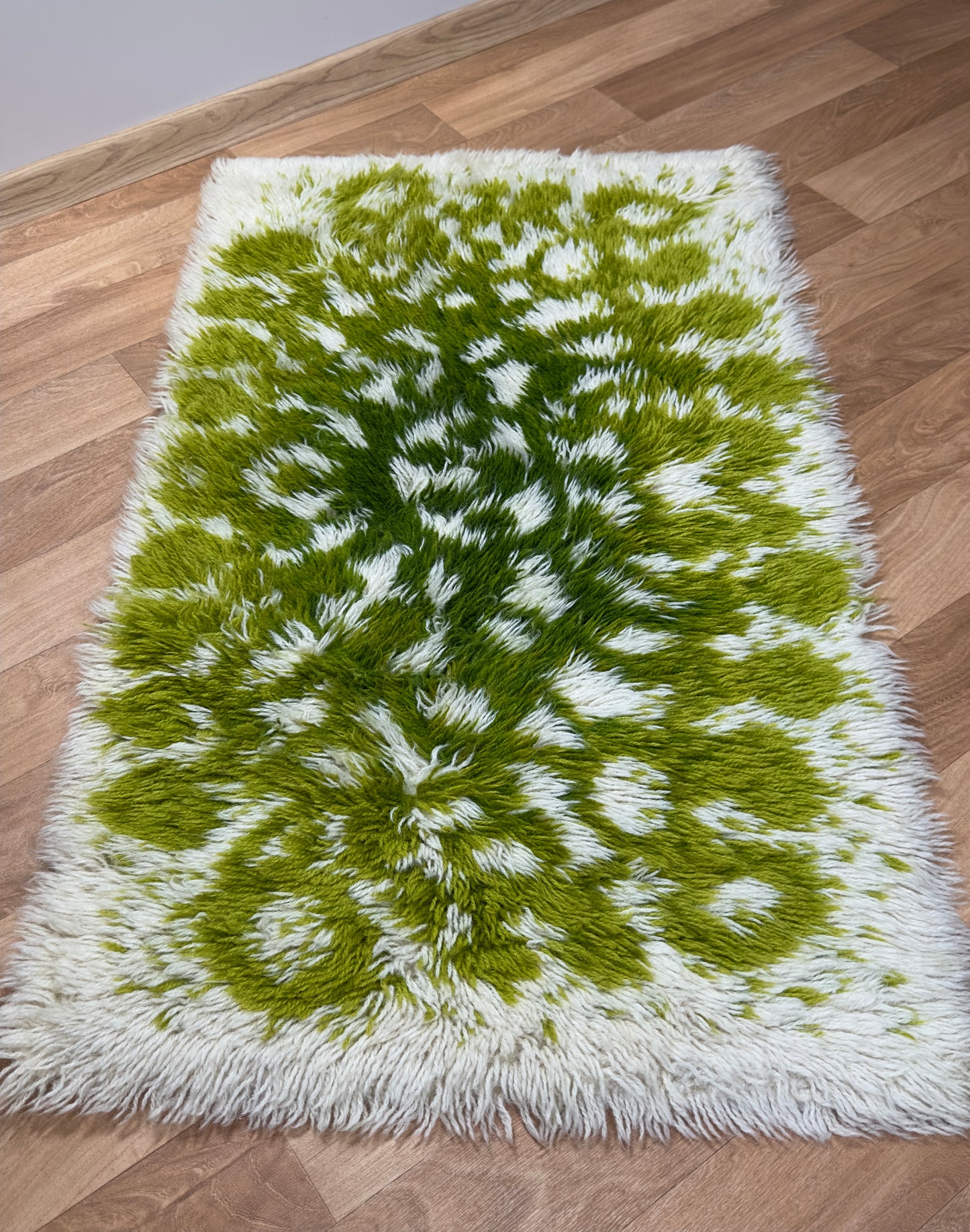 Vintage Rya Rug - Green & White | 2’1 x 3’5 Velour Haven