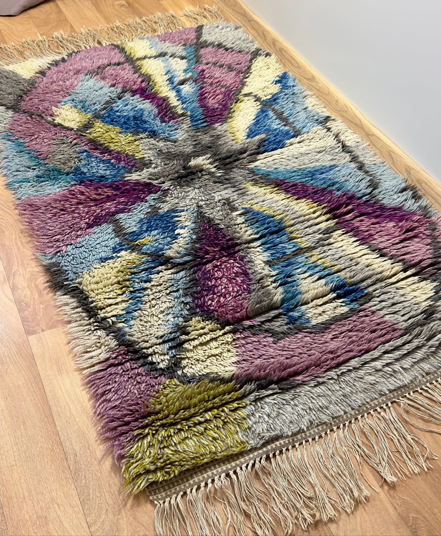 Abstract Vintage Rya Rug | 2'7 x 5'1 Velour Haven