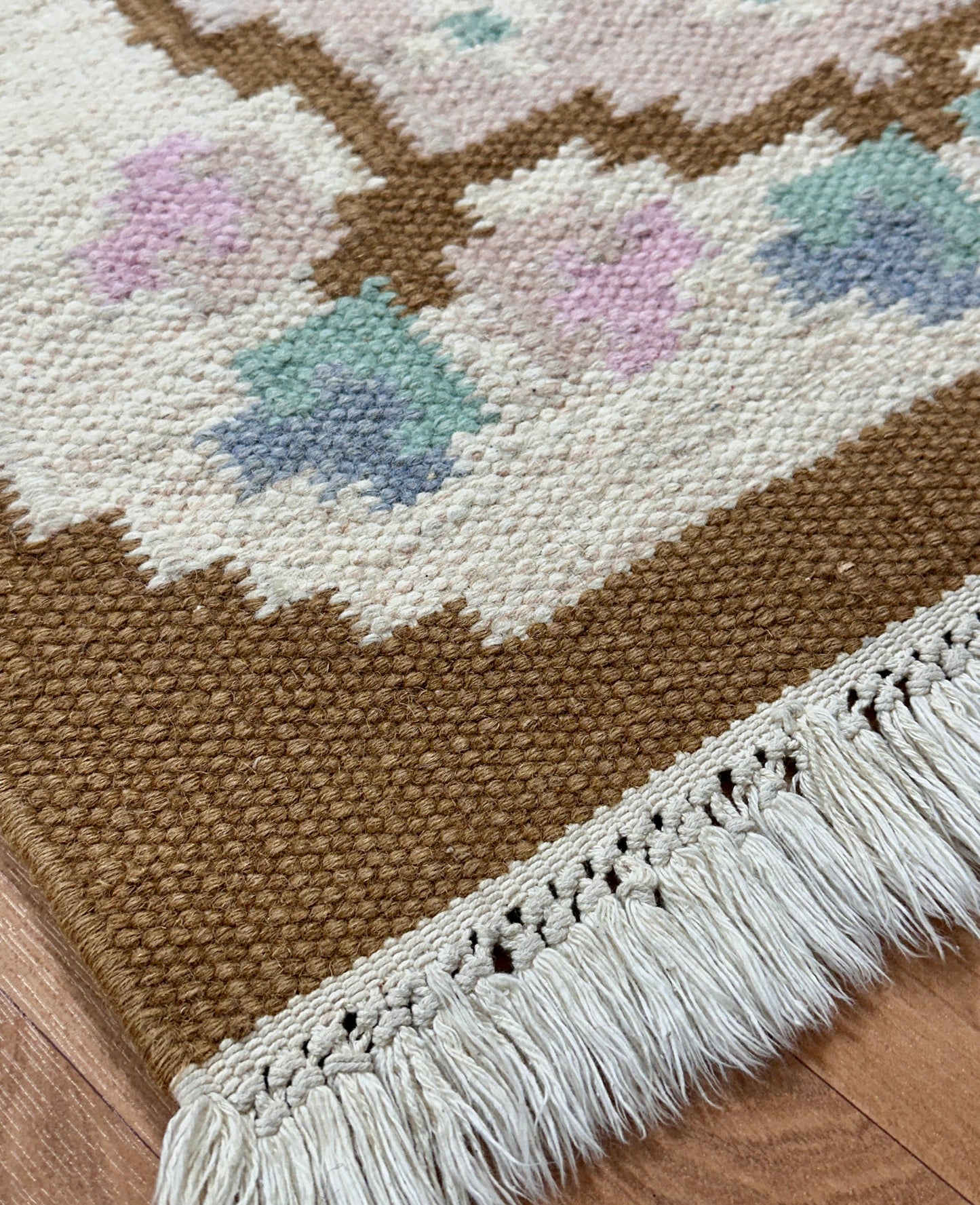 Swedish Flat-Weave Rolläkan Rug Velour Haven