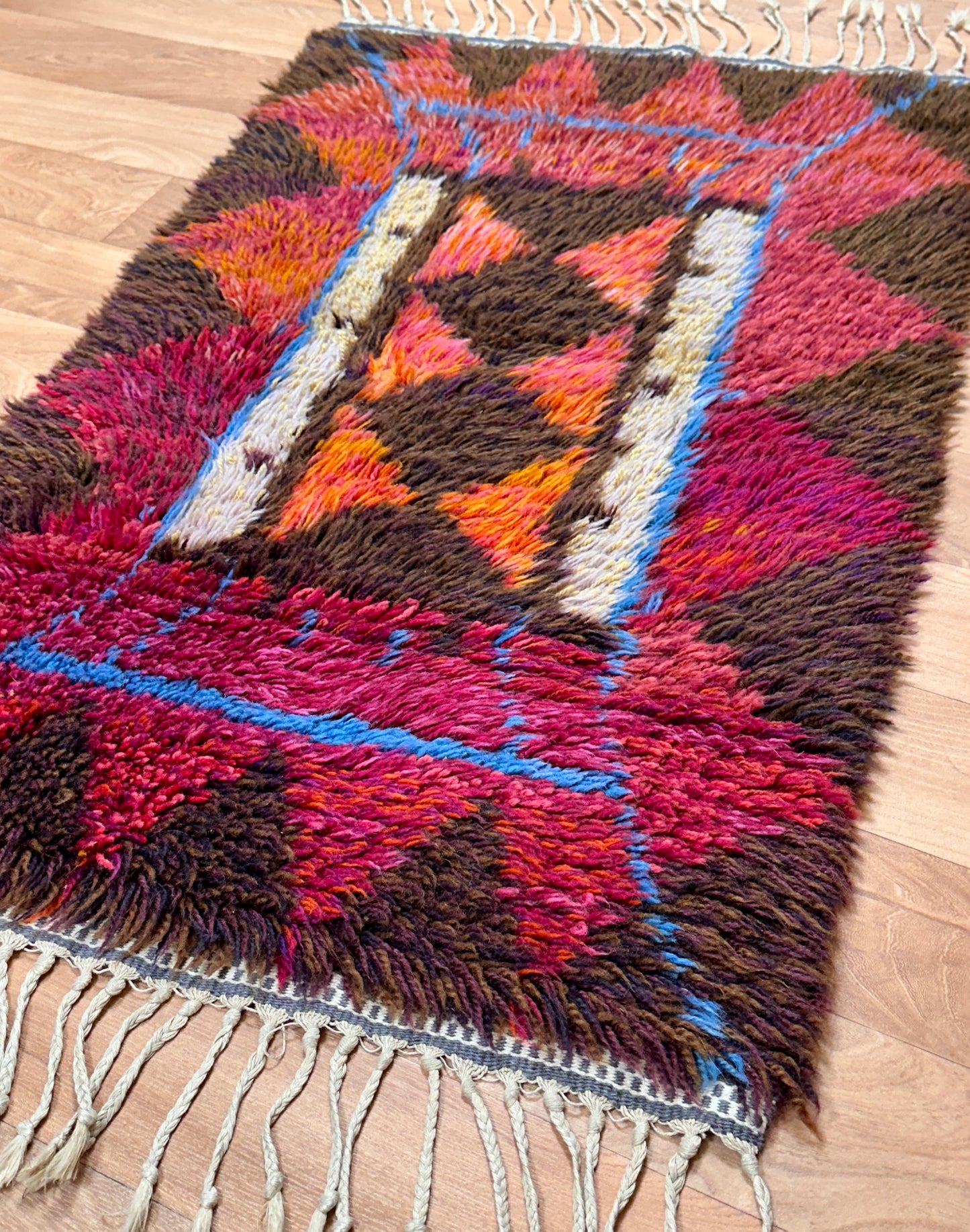Vintage Rya Rug in Moroccan Style | 1'11 x 3'9 Velourhaven