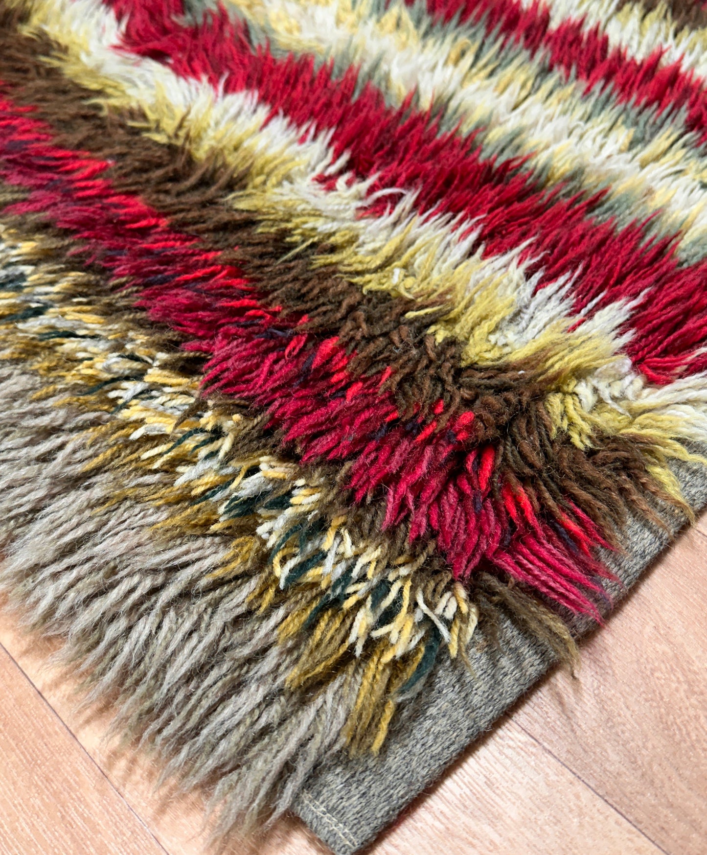 Vintage Swedish Rya Rug | 2'1 x 3'1 Velour Haven