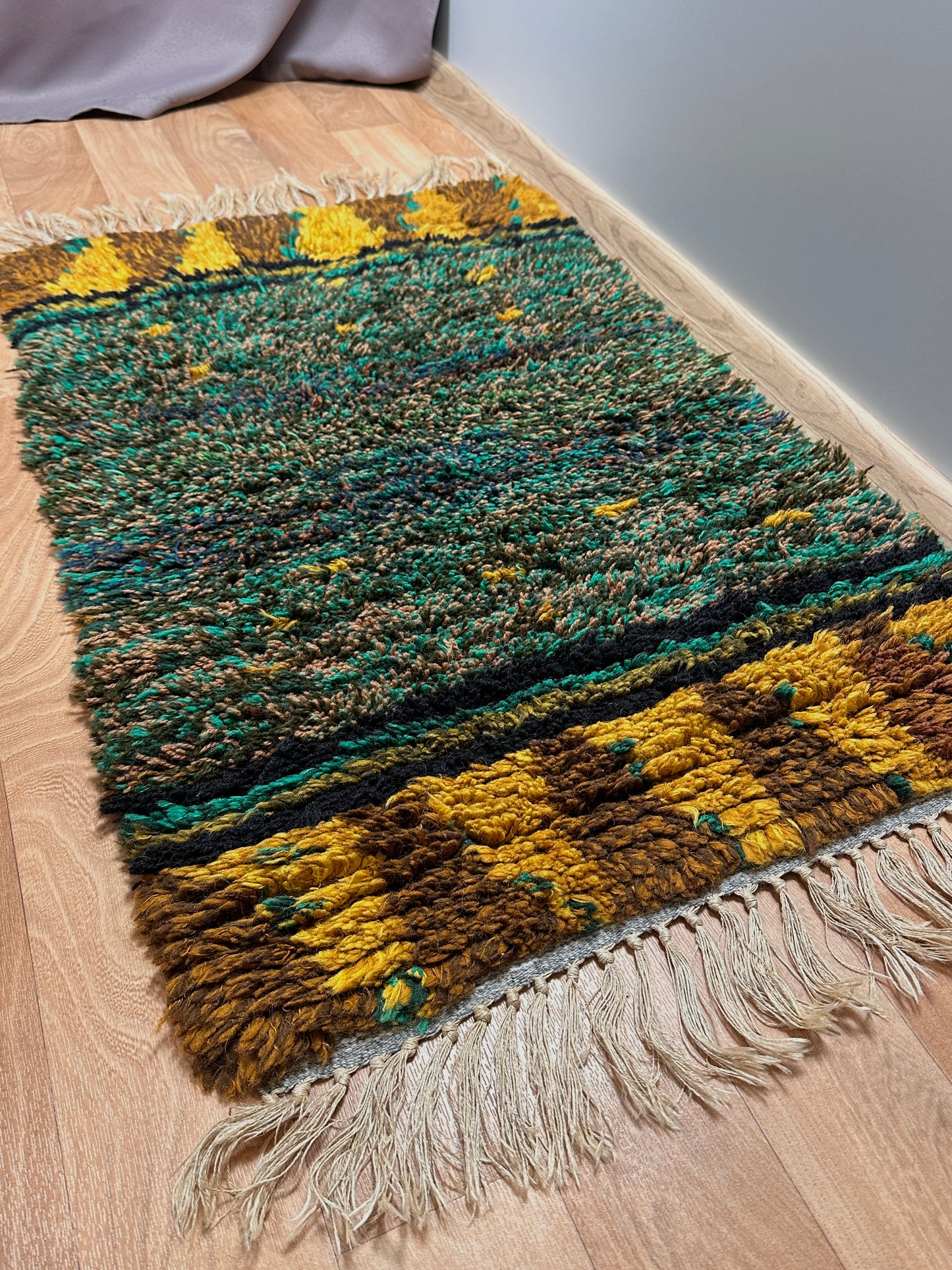 Vintage Rya Rug - Textured Green & Gold | 2'0 x 3'6 Velour Haven