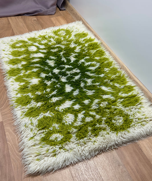 Vintage Rya Rug - Green & White | 2’1 x 3’5 Velour Haven