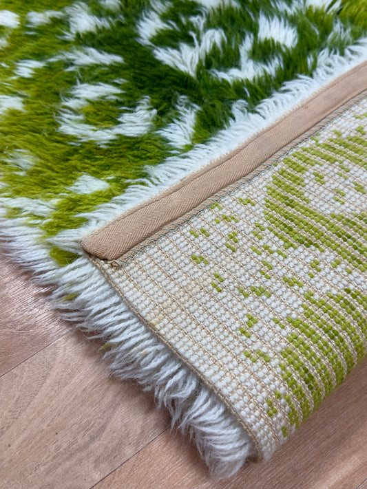 Vintage Rya Rug - Green & White | 2’1 x 3’5 Velour Haven