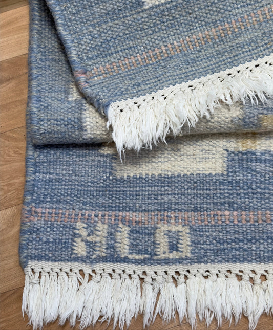 Vintage Flat-Weave Rolläkan Rug Signed HLO Velour Haven