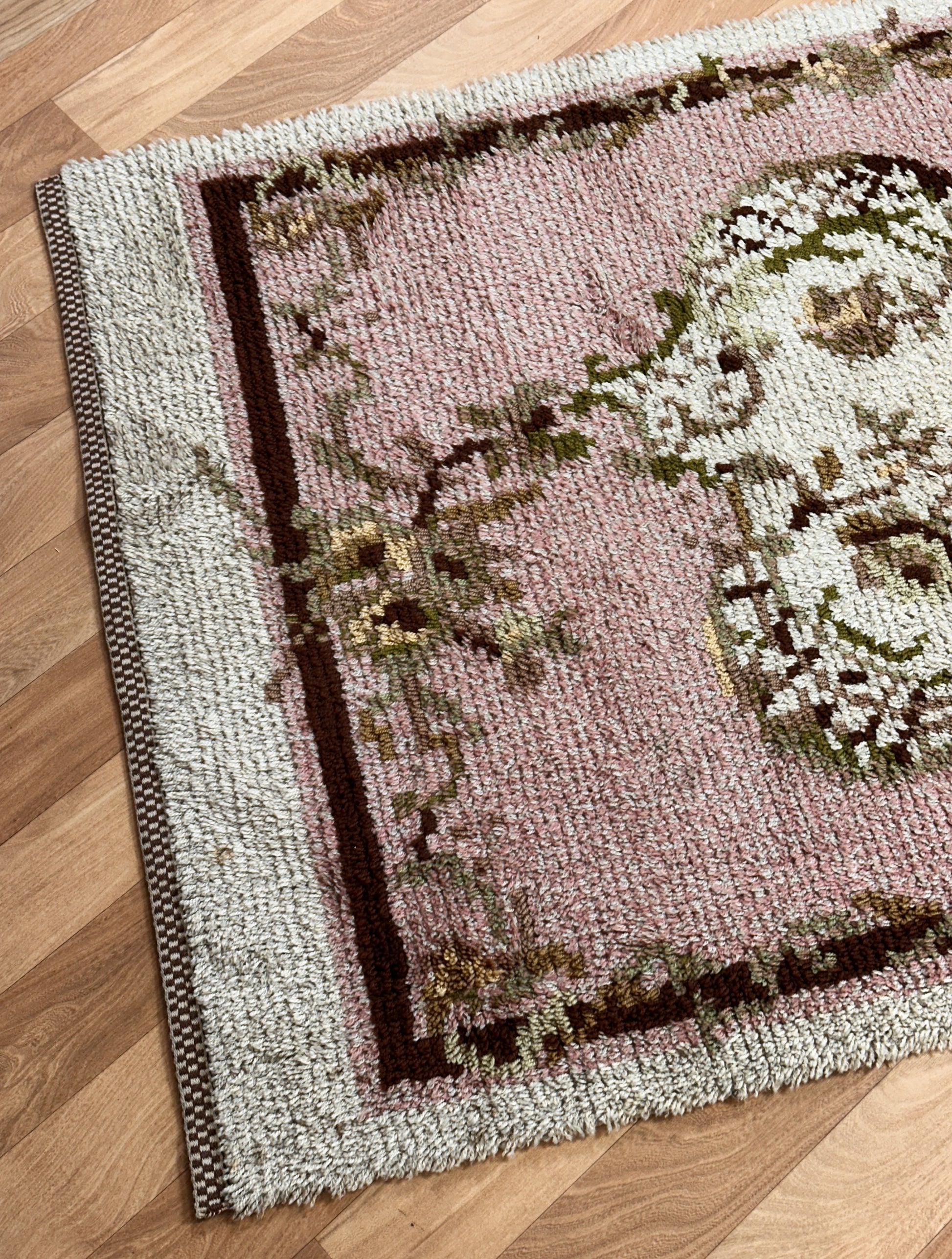Swedish Vintage Rya Rug - Pink & Gray | 3'3 x 5'2 Velourhaven